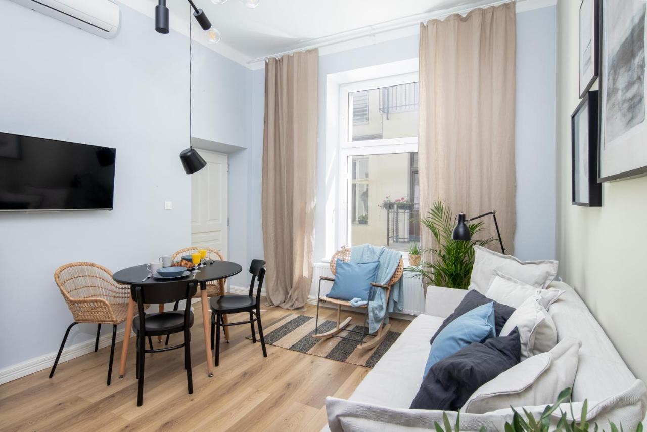 Barbacan Suites - Old Town Apartments - By Upstairs Krakau Buitenkant foto