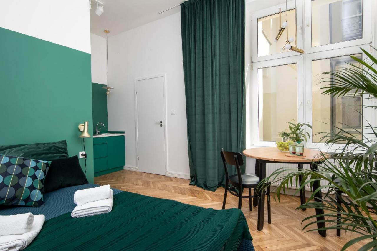 Barbacan Suites - Old Town Apartments - By Upstairs Krakau Buitenkant foto