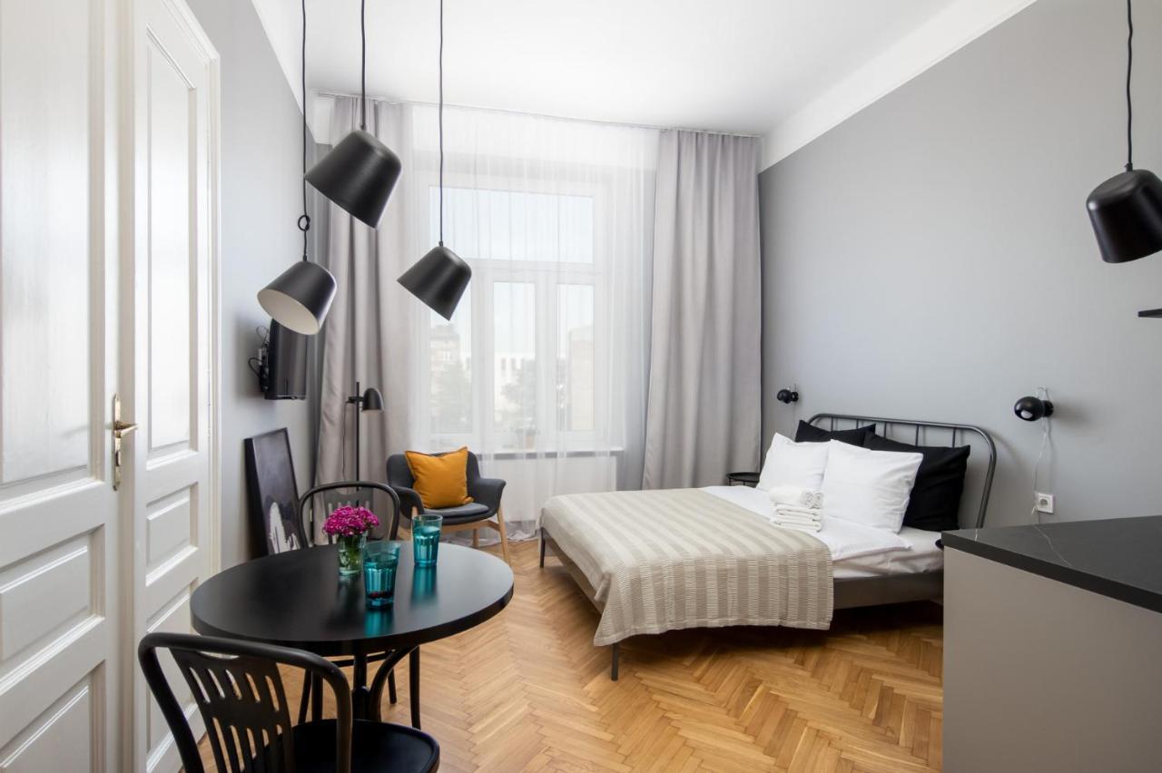 Barbacan Suites - Old Town Apartments - By Upstairs Krakau Buitenkant foto